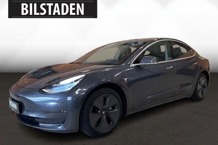 Grå Tesla Model 3 fra 2019 set udefra