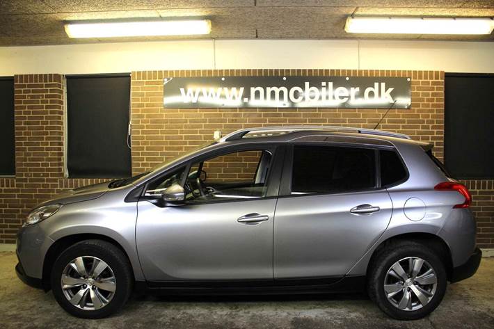 Grå Peugeot 2008 fra 2014