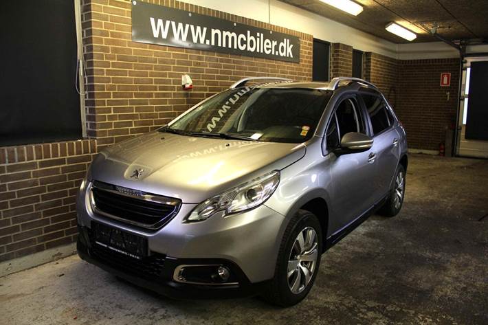 Grå Peugeot 2008 fra 2014