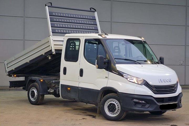 Hvid Iveco Daily fra 2023