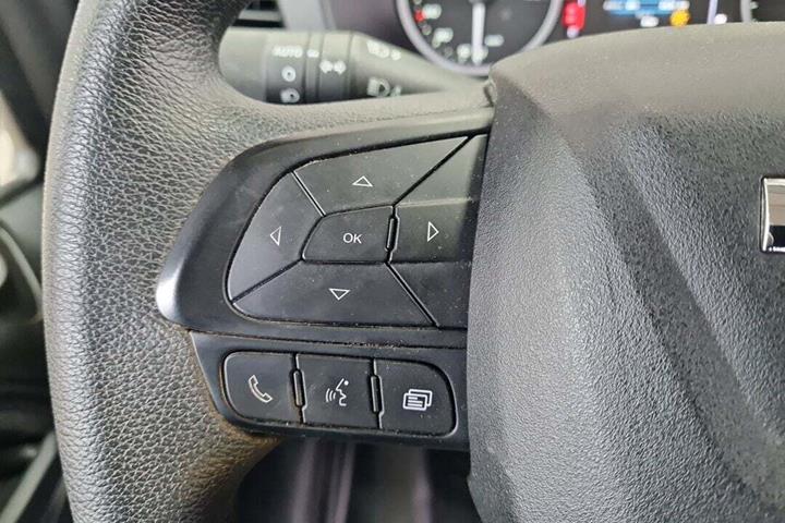 Hvid Iveco Daily fra 2023