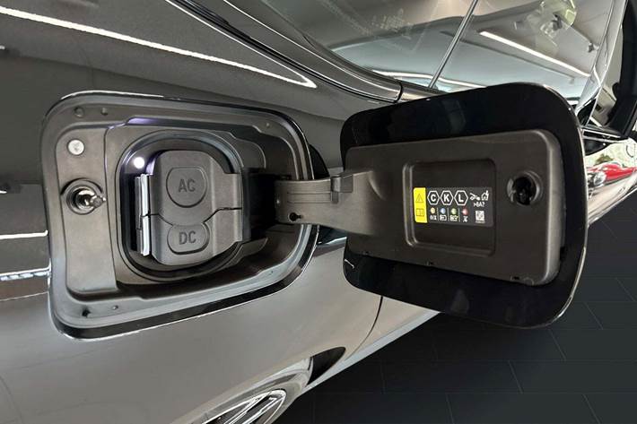 Sort BMW i4 fra 2026