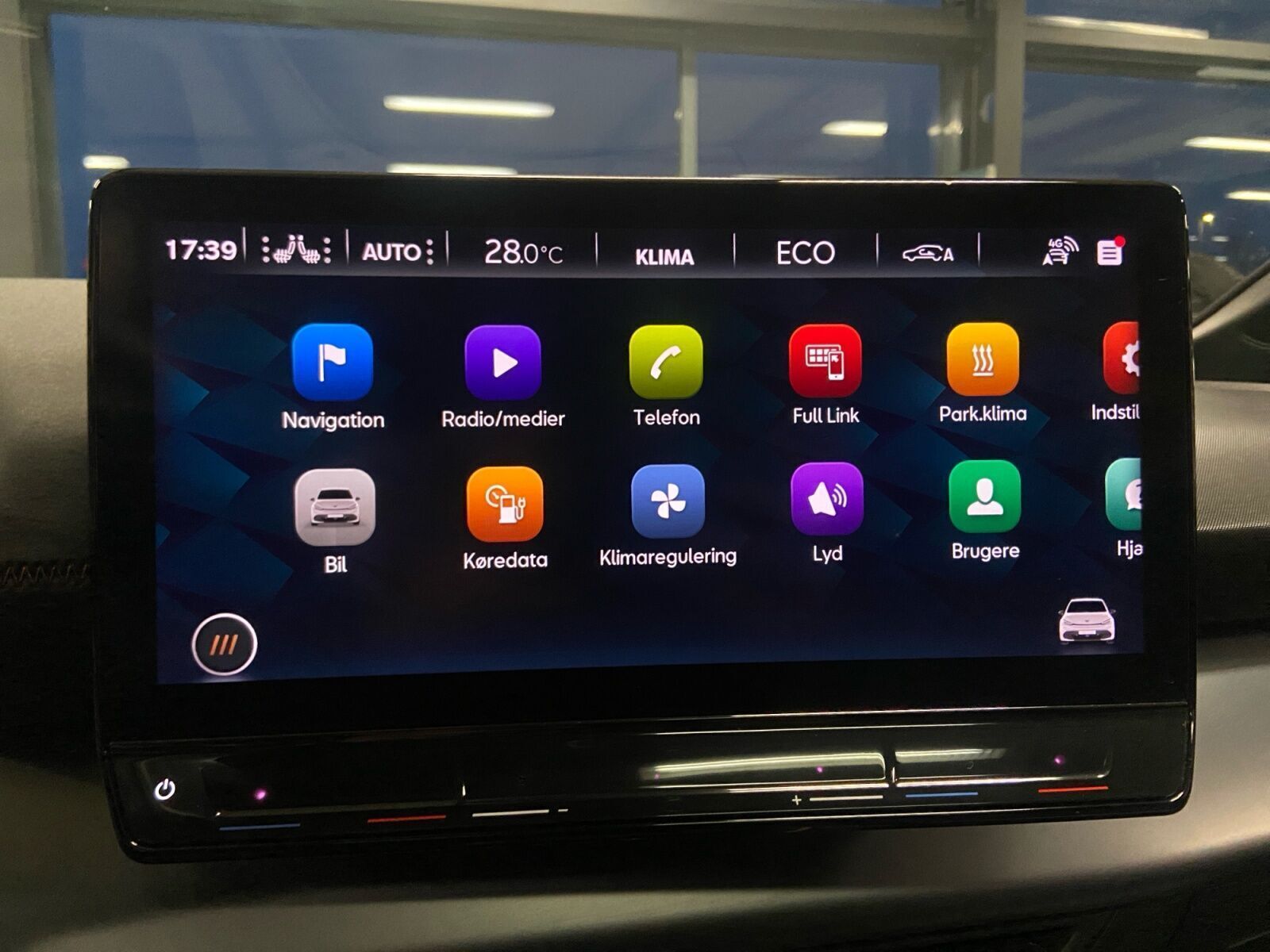 Blå Cupra Born fra 2022