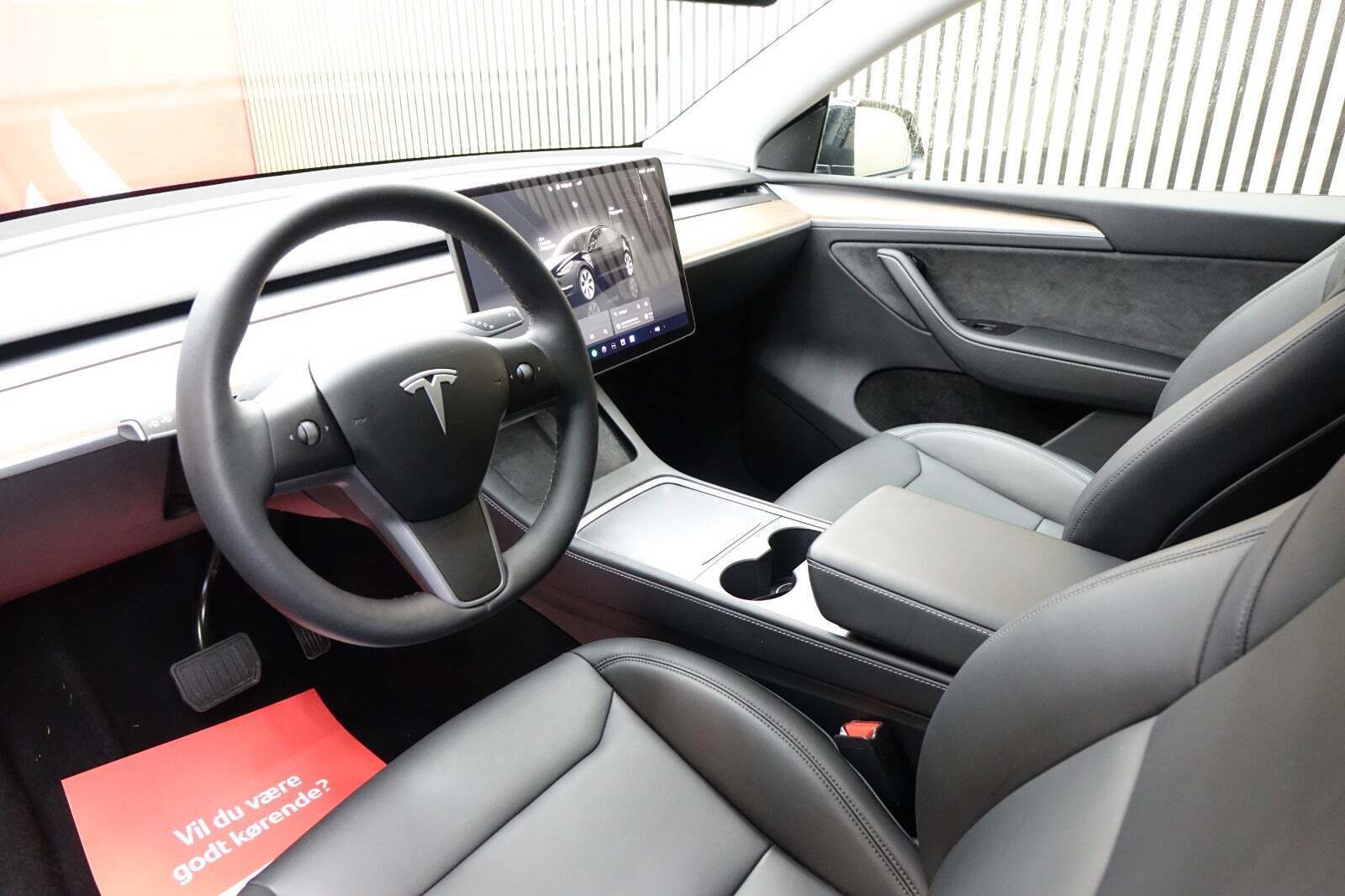 Tesla Model Y Long Range AWD