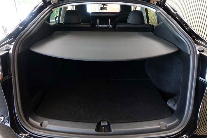 Sort Tesla Model Y fra 2022