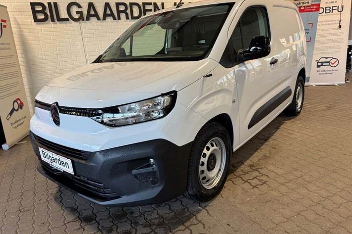 Hvid Citroën ë-Berlingo fra 2025 set udefra
