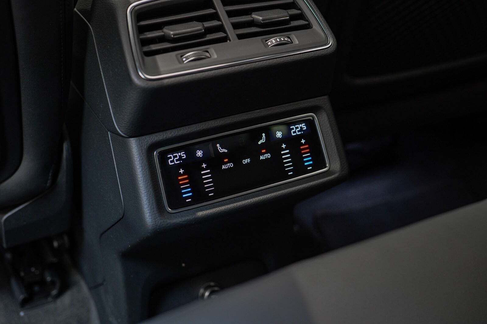 Audi e-tron 55 quattro, 408hp, 2020