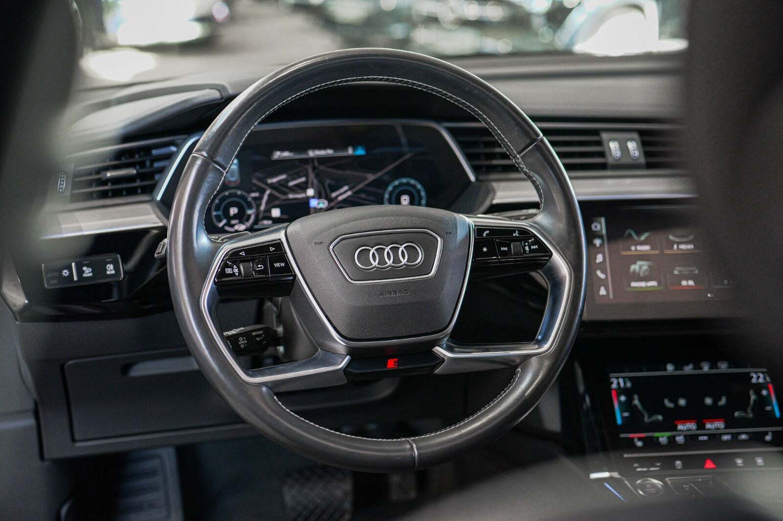 Audi e-tron 55 quattro, 408hp, 2020