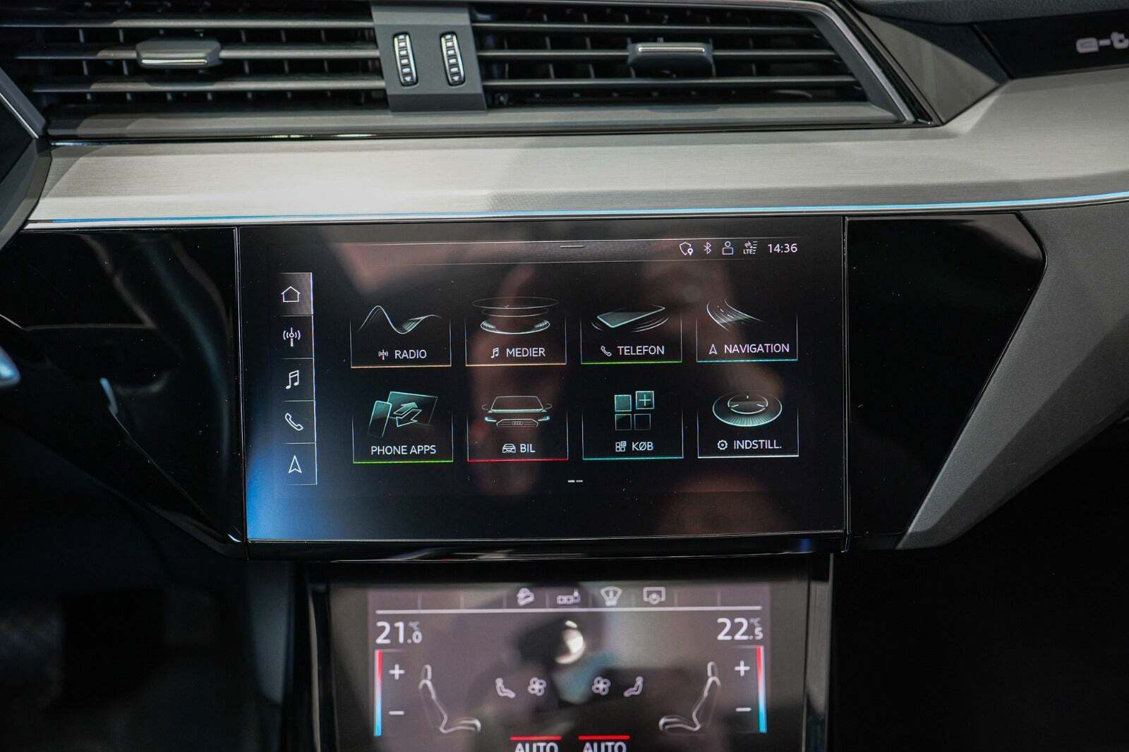 Audi e-tron 55 quattro, 408hp, 2020
