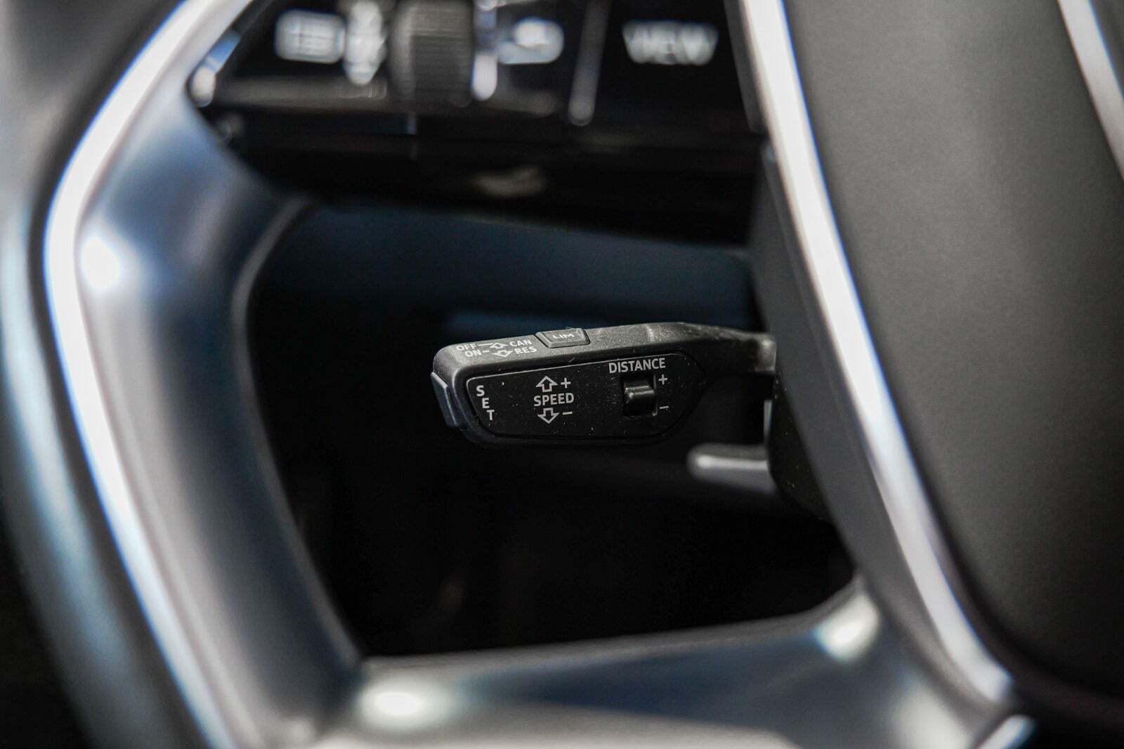 Blå Audi e-tron fra 2020