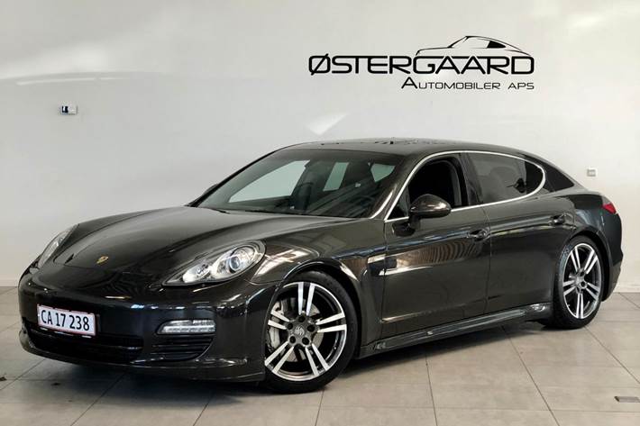 Brun Porsche Panamera 4S fra 2011