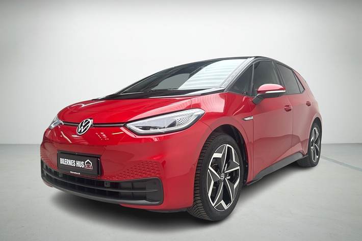 Rød VW ID.3 fra 2022 set udefra