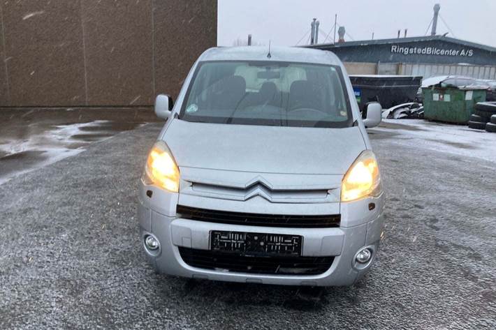 Sølv Citroën Berlingo fra 2012