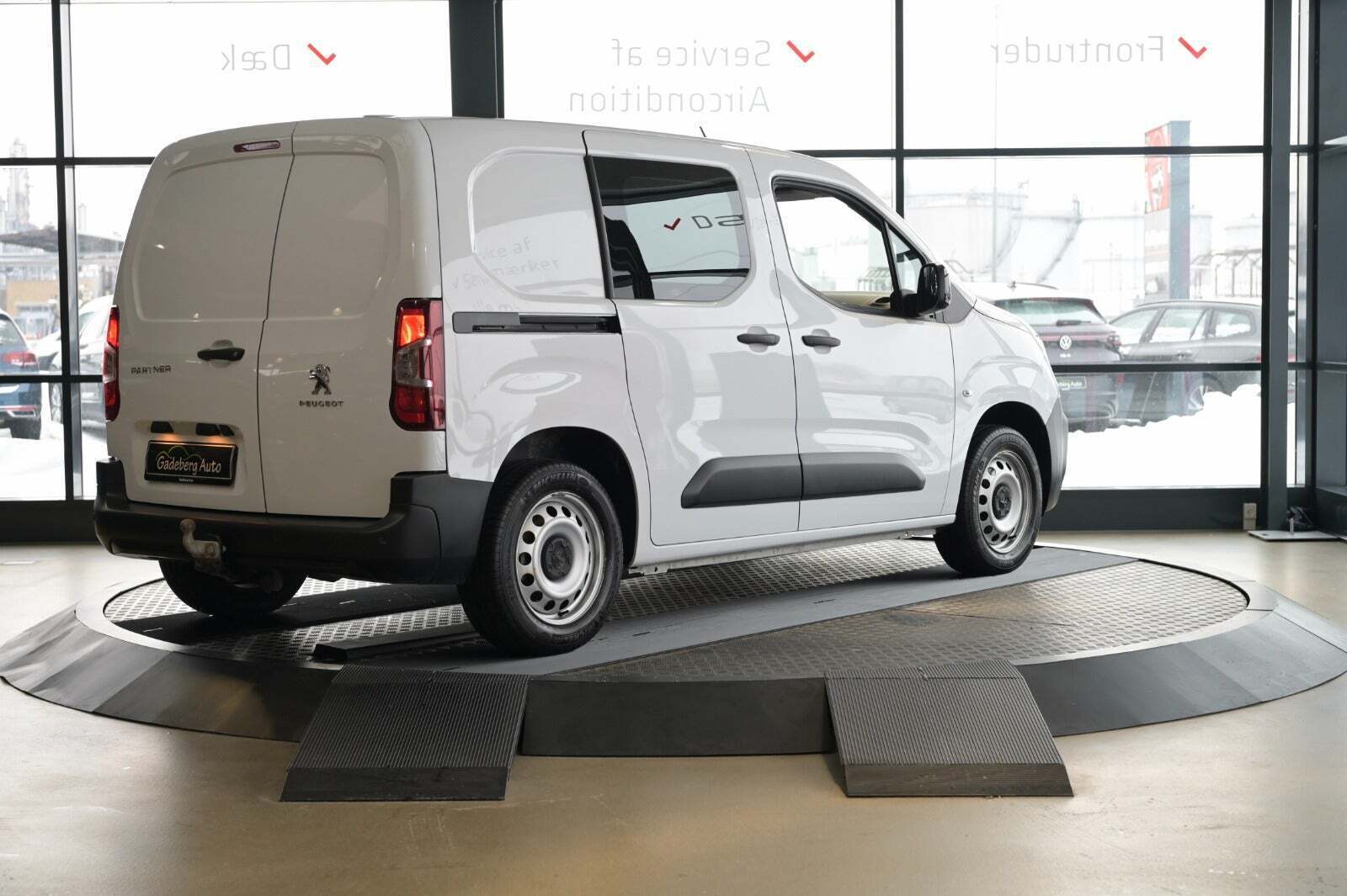 Peugeot Partner 1,5 BlueHDi 130 L1V1 Plus EAT8 Van