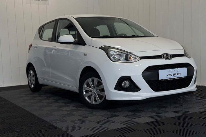 Hvid Hyundai i10 fra 2016 set udefra
