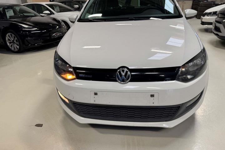 Hvid VW Polo fra 2010