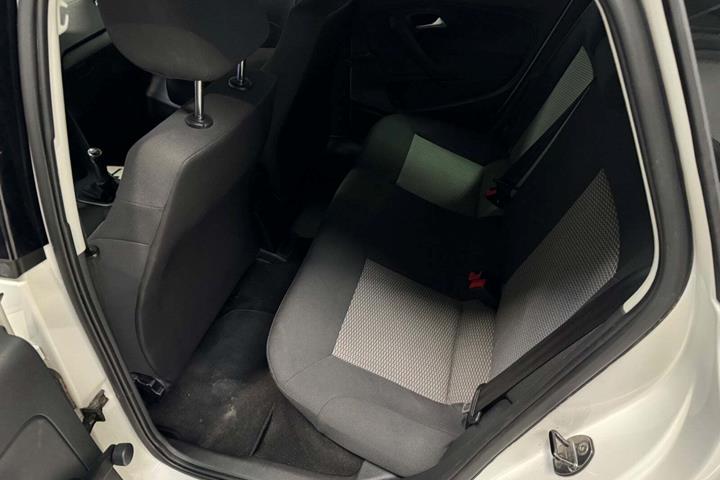 Hvid VW Polo fra 2010
