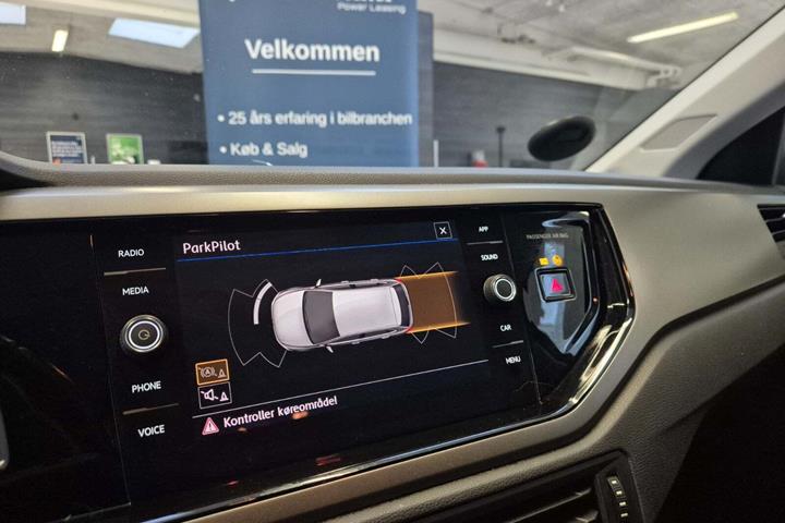 Grå VW Polo fra 2018