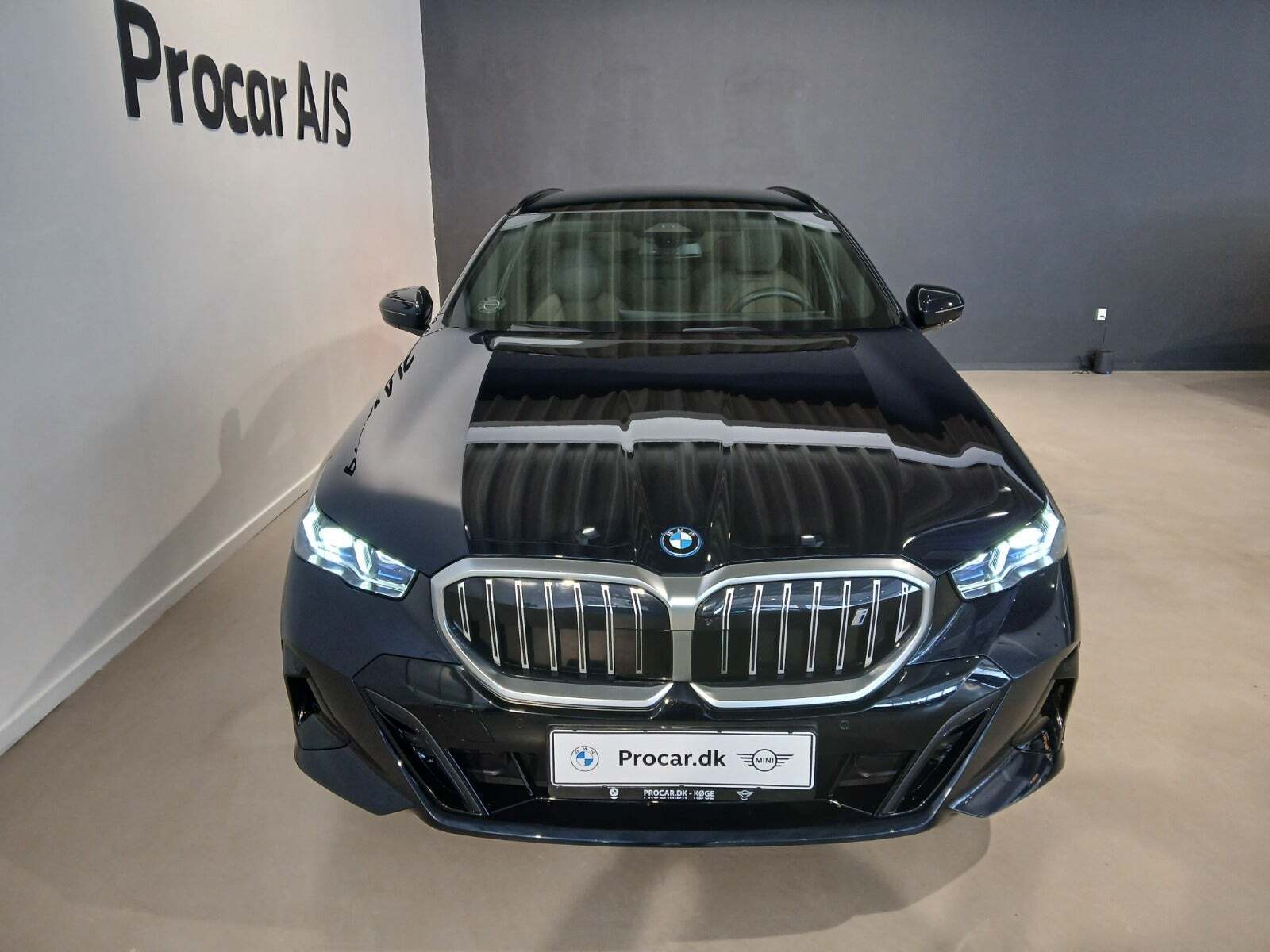 BMW i5 eDrive40 Fully Charged M-Sport