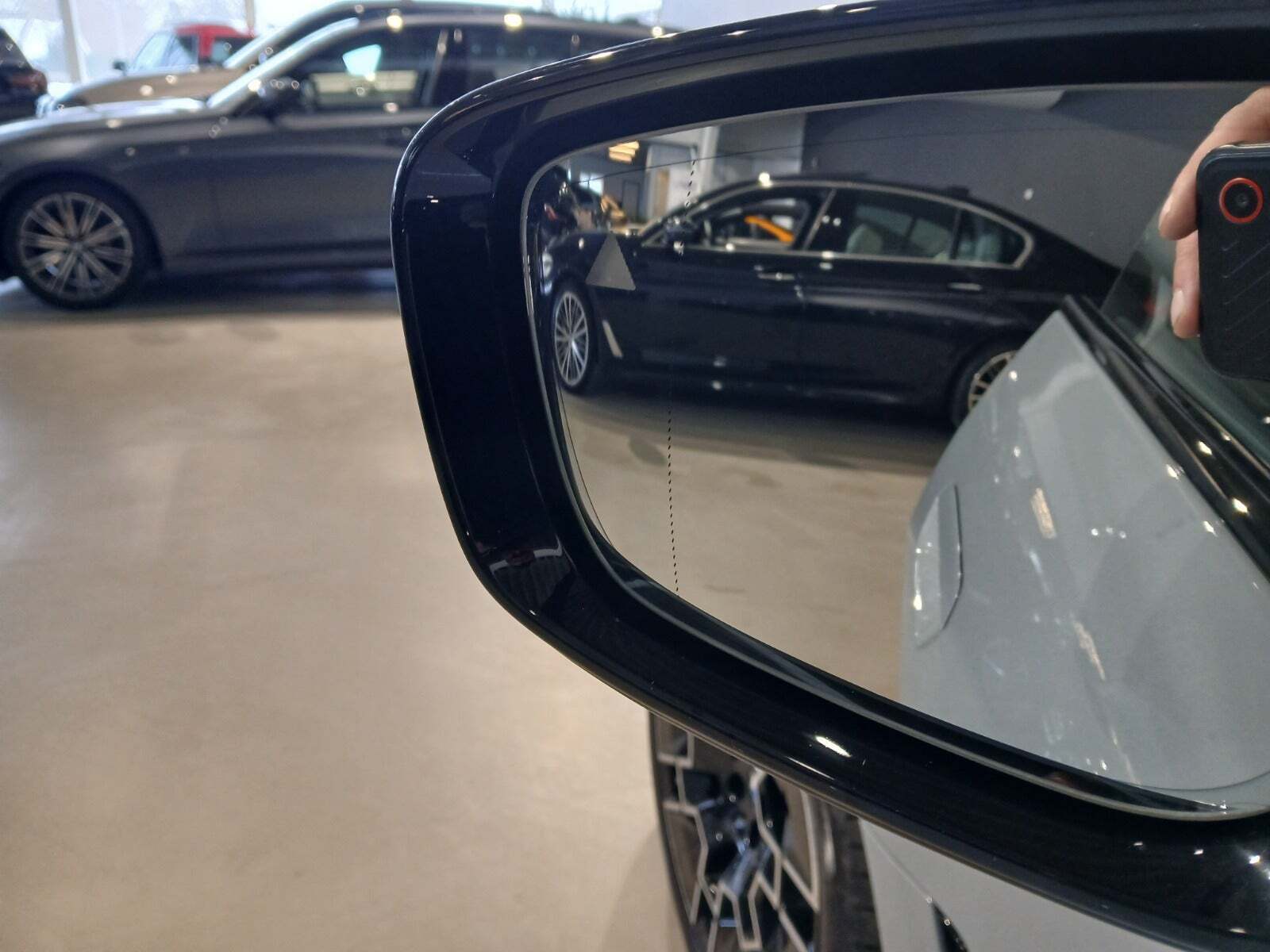 Grå BMW i4 fra 2025