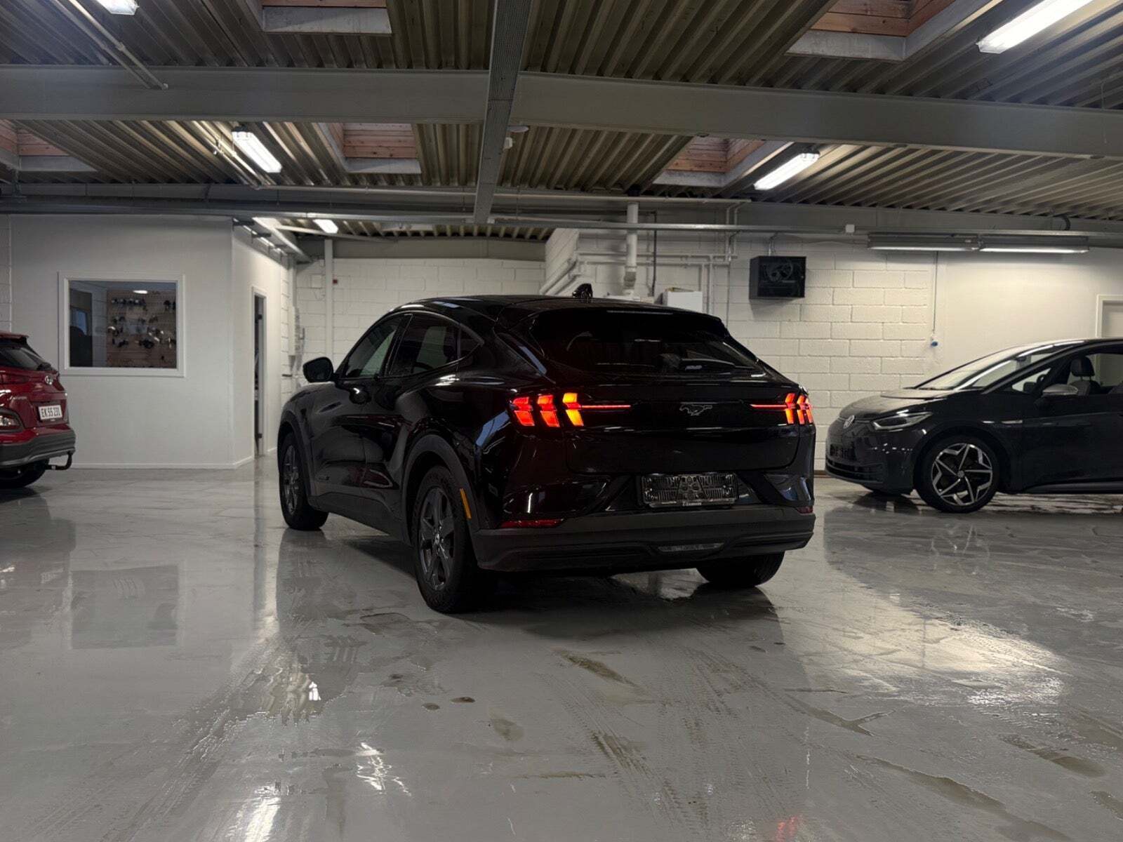 Ford Mustang Mach-E 88 Extended Range