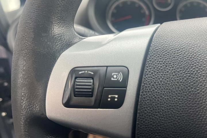 Blå Opel Corsa fra 2010