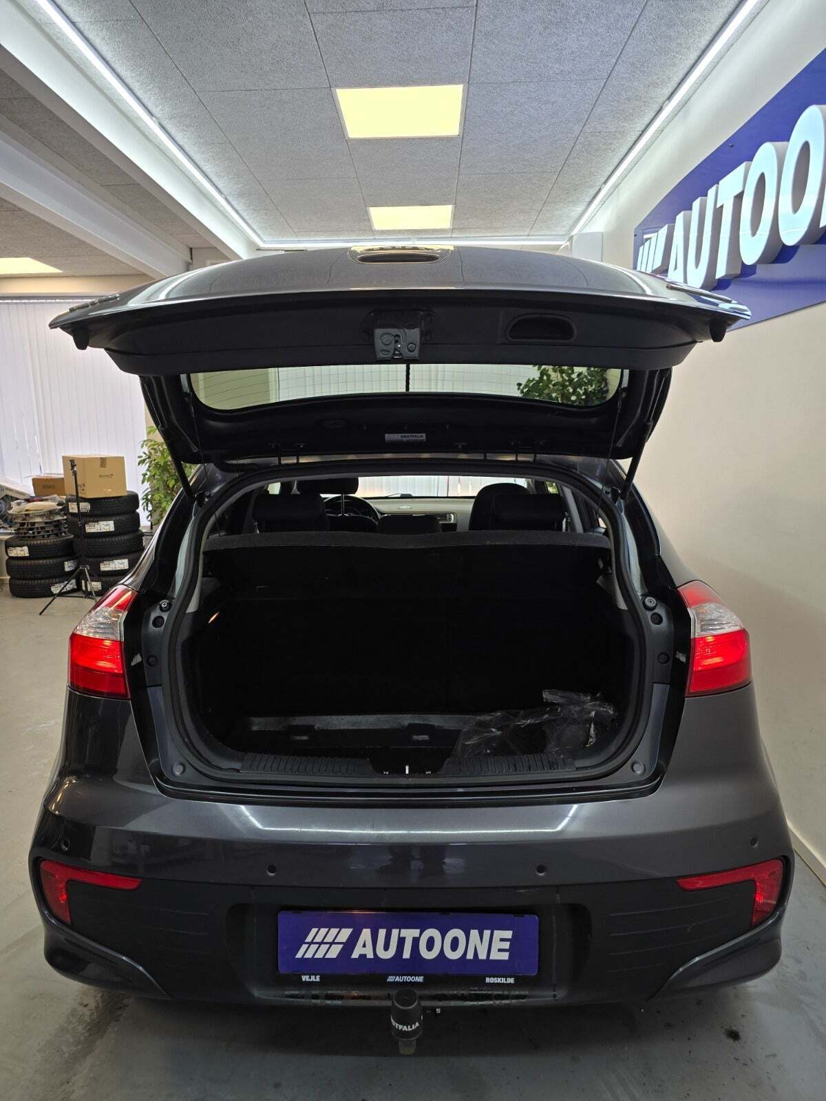 Grøn Kia Rio fra 2015