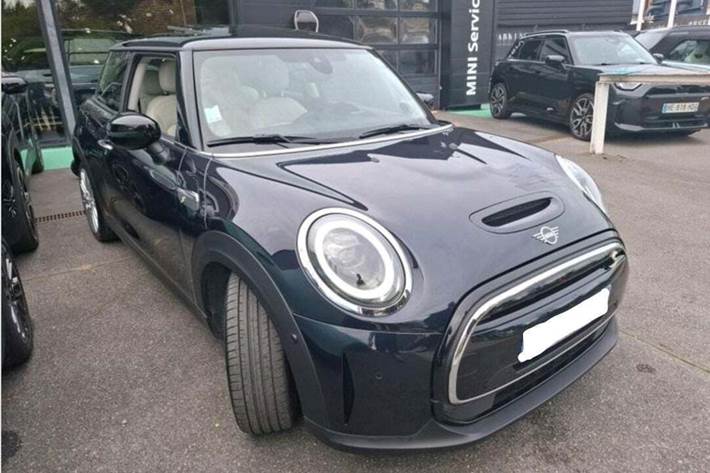 Sort Mini Cooper SE fra 2024 set udefra