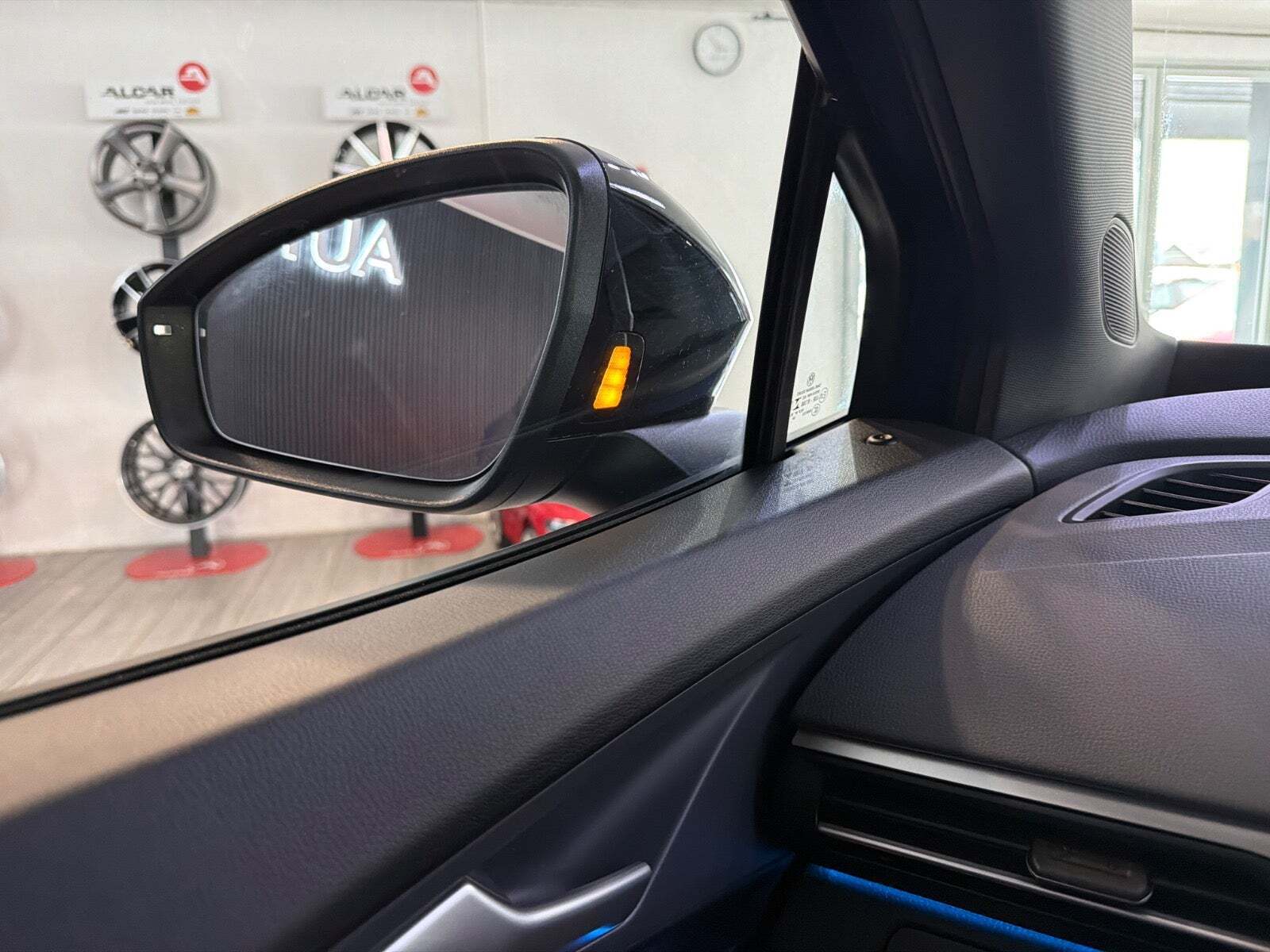 Blå VW ID.4 fra 2021