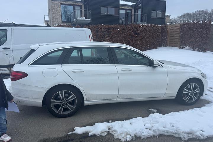 Hvid Mercedes C-Klasse fra 2015