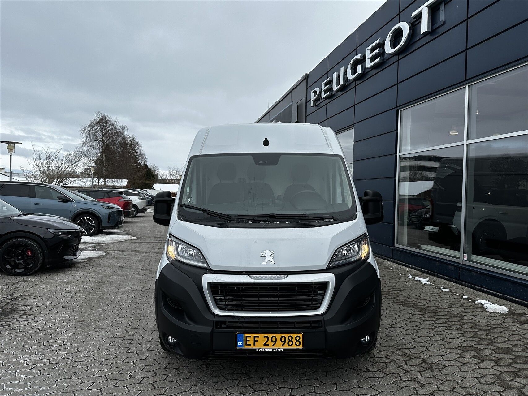 Peugeot BOX PREM 333 L2H2 HDi 140