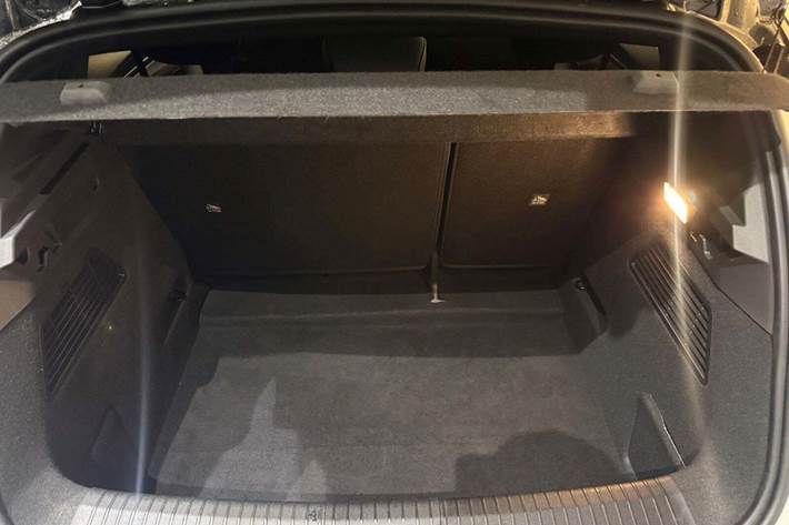 Hvid Renault Megane E-Tech fra 2024