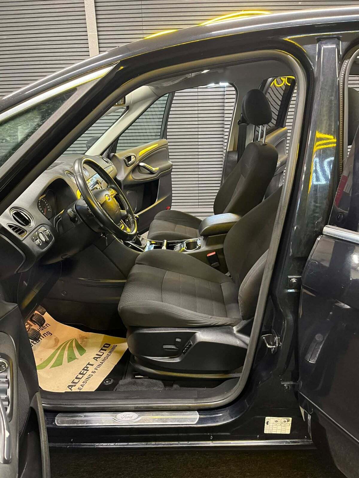 Ford S-MAX 2,0 TDCi 140 Titanium