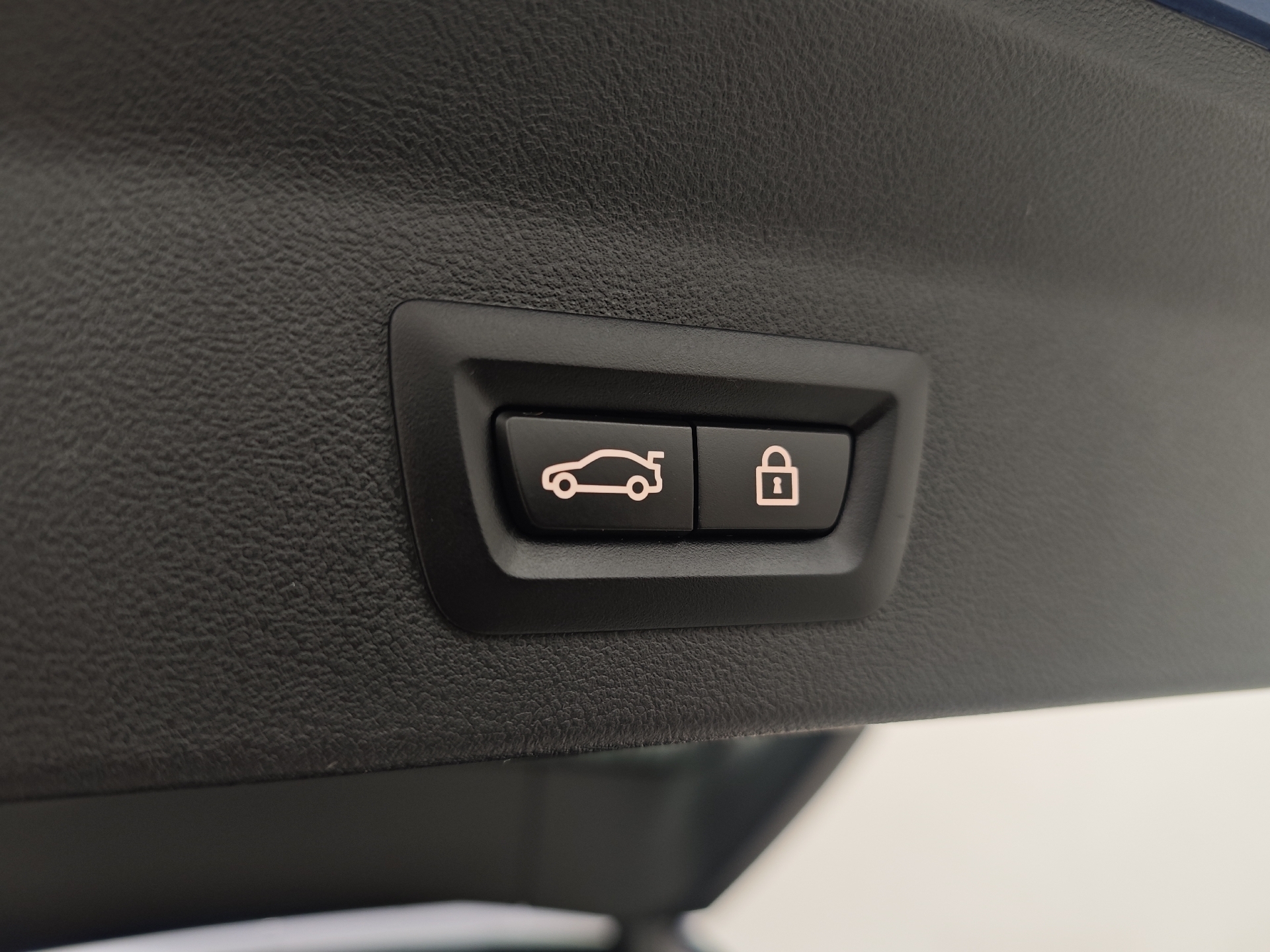 Blå BMW iX3 fra 2022