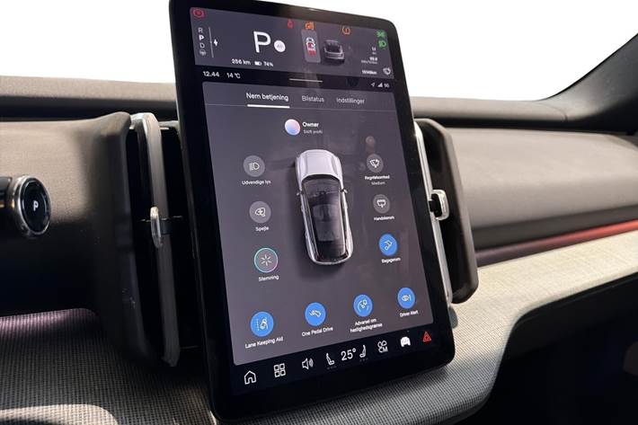 Grå Volvo EX30 fra 2024