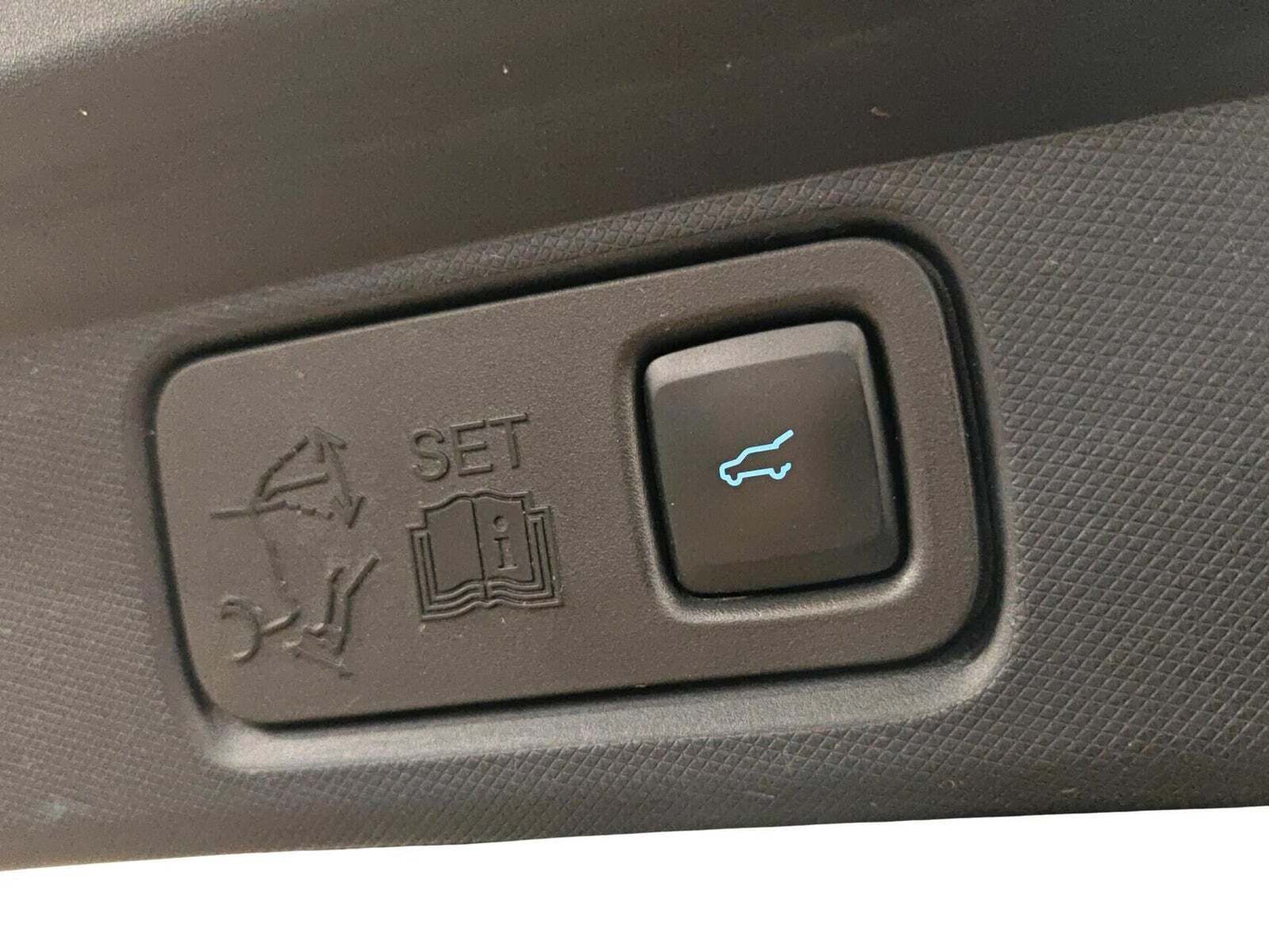 Grå Ford Mustang Mach-E fra 2021