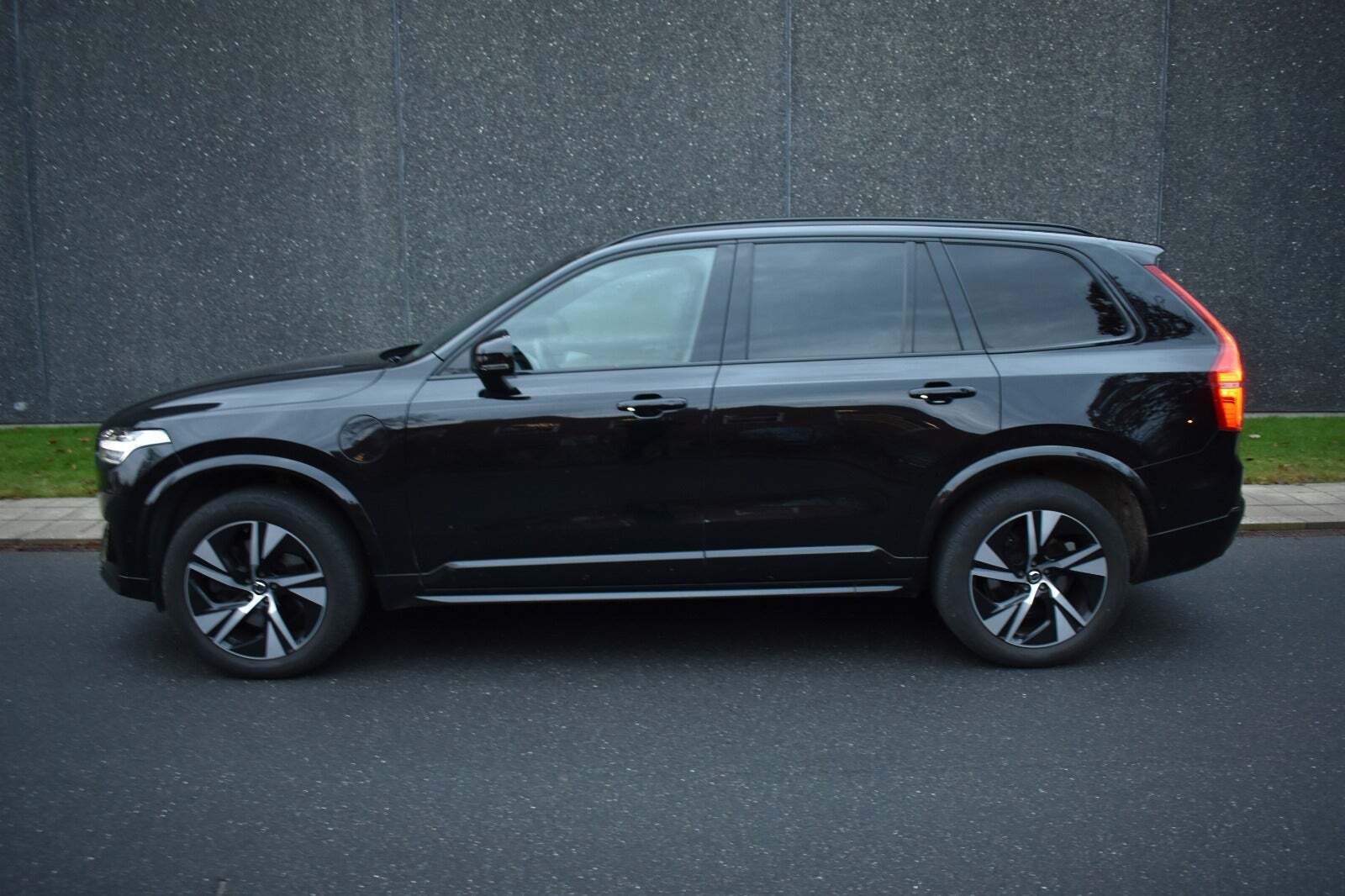 Volvo XC90 2,0 T8 ReCharge R-Design aut. AWD 7prs