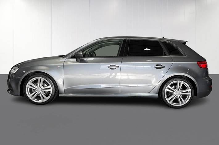 Grå Audi A3 fra 2020