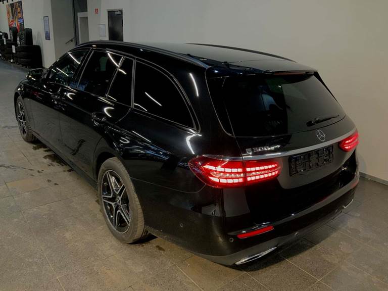 Mercedes E300 e 2,0 AMG Line stc. aut.