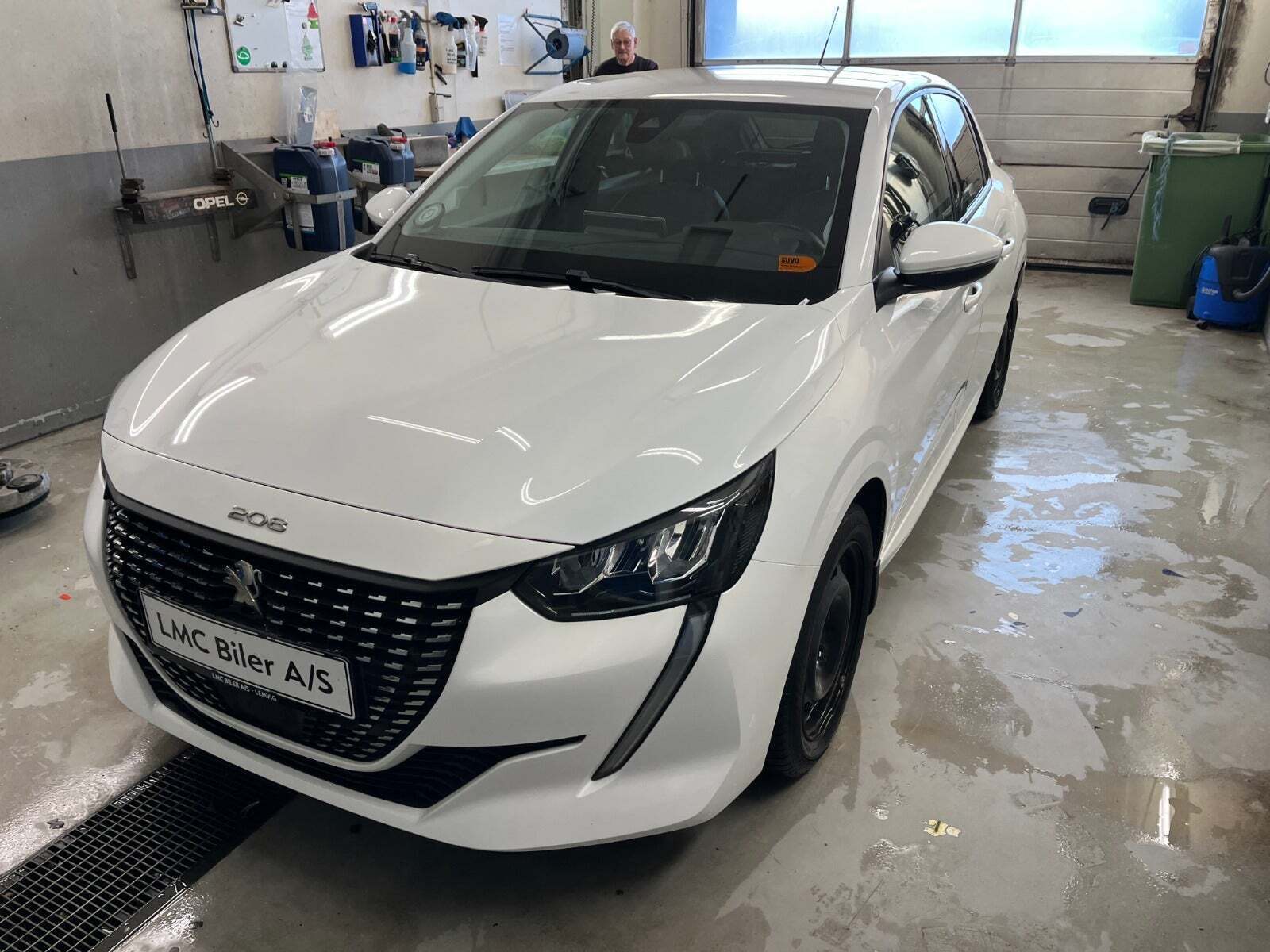 Peugeot 208 1,2 PureTech 100 Platin Sport