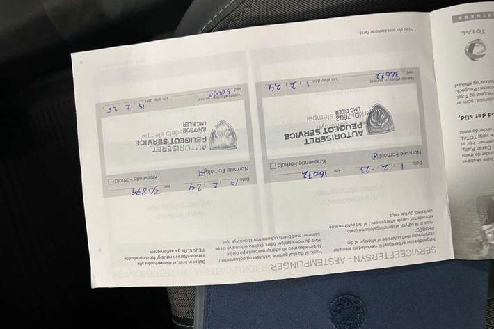 Hvid Peugeot 208 fra 2022