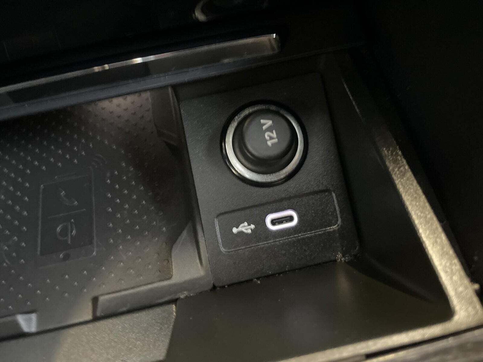 Grå Skoda Superb fra 2022