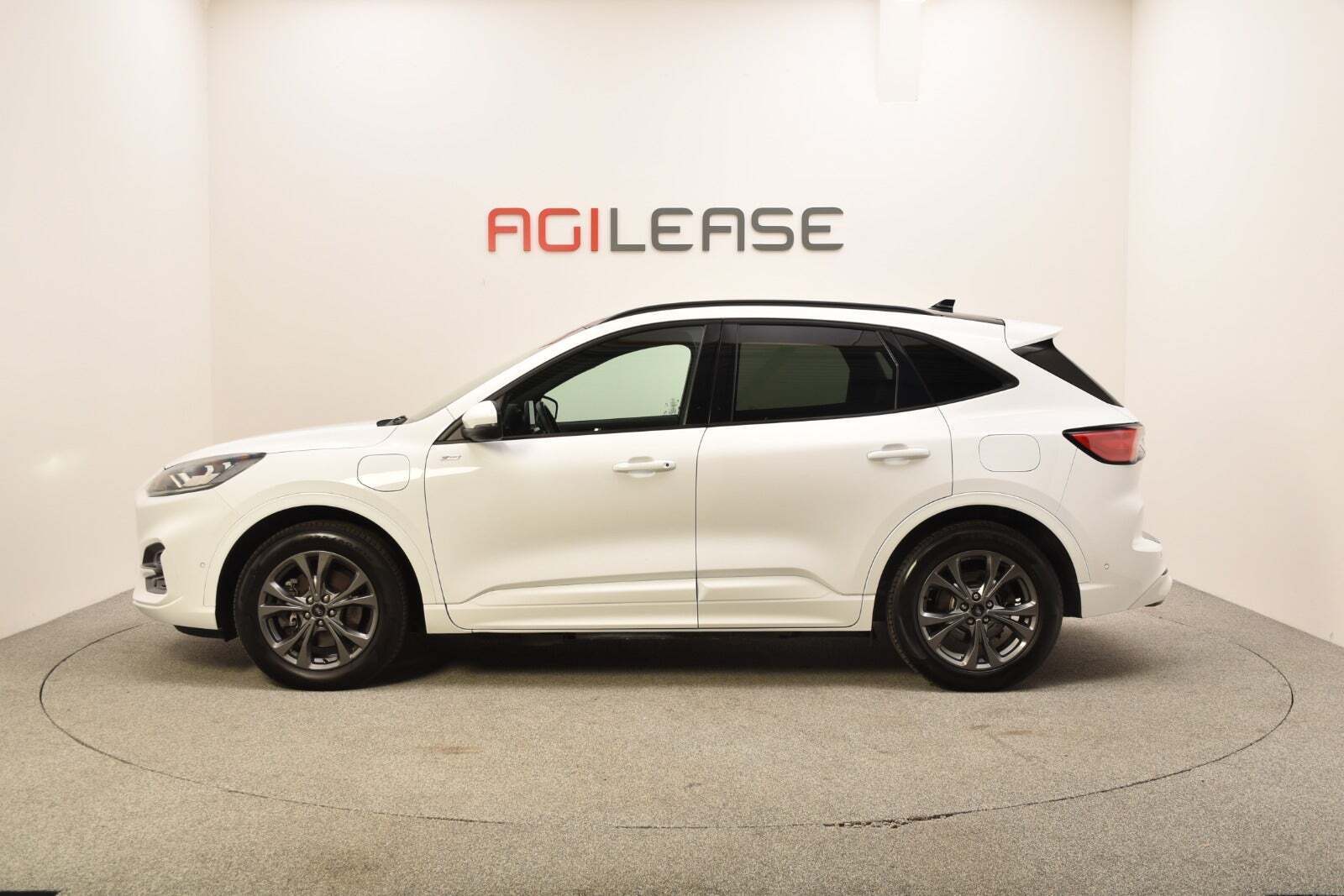 Ford Kuga 2,5 PHEV ST-Line X CVT