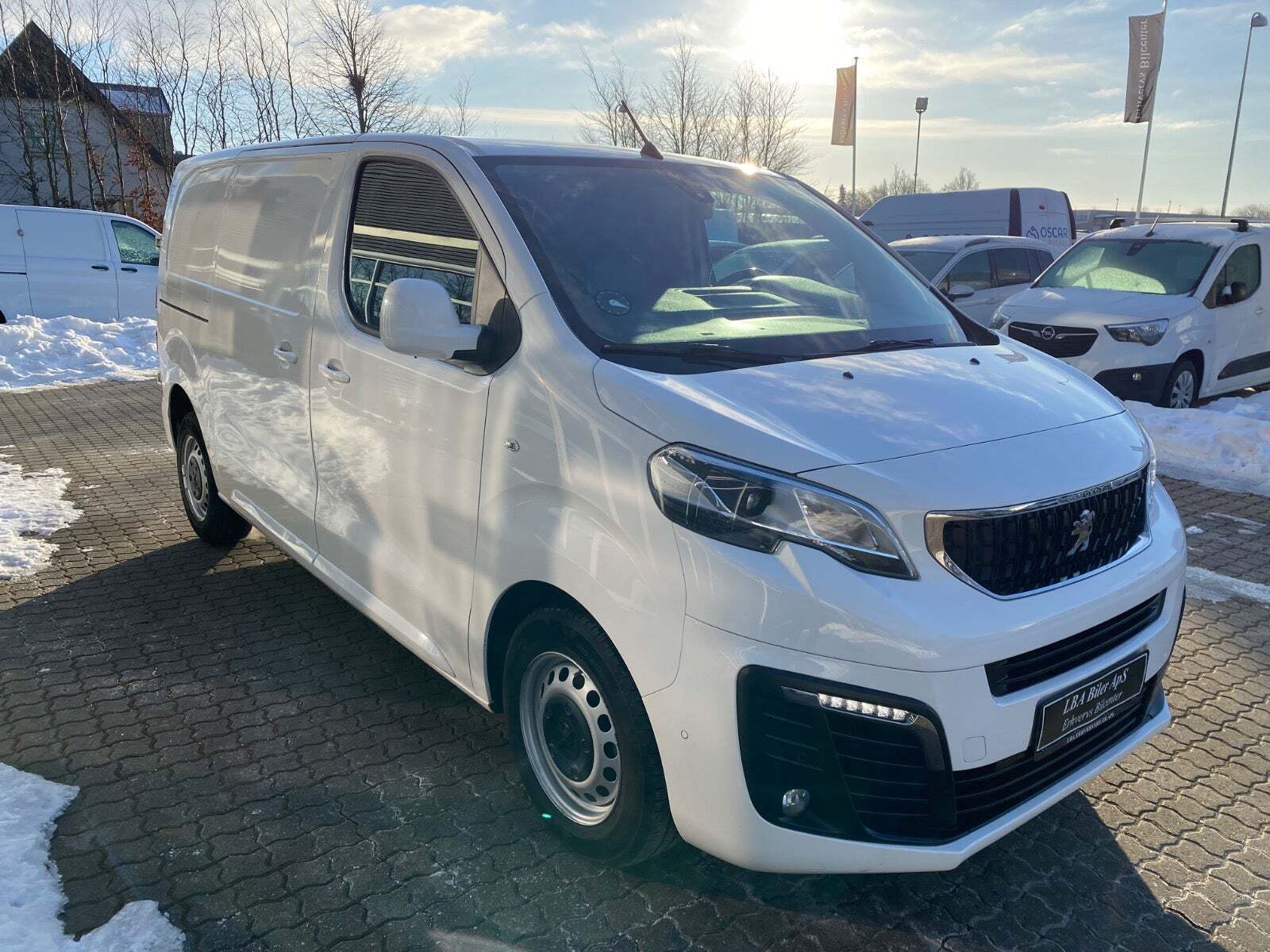 Hvid Peugeot Expert fra 2021