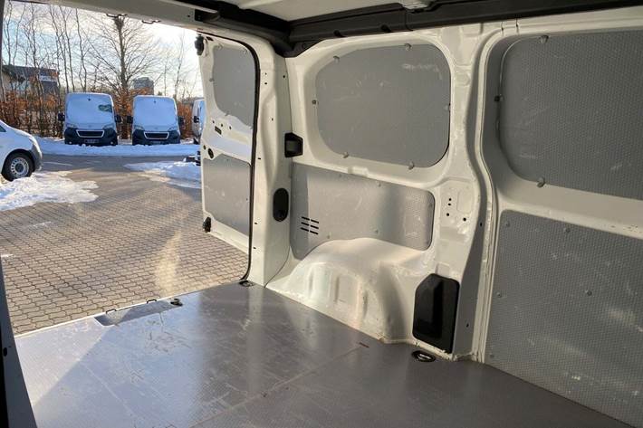 Hvid Peugeot Expert fra 2021