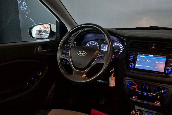 Hvid Hyundai i20 fra 2018