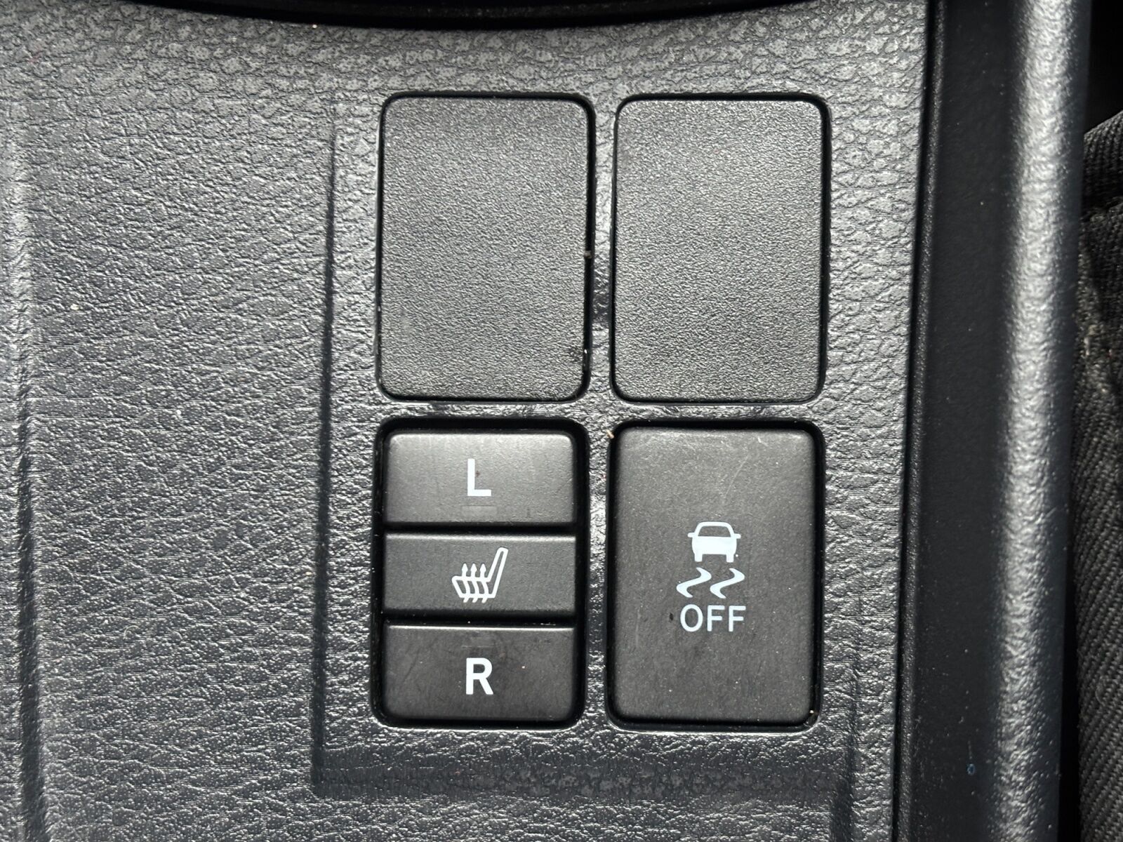 Bronze Toyota Yaris fra 2017