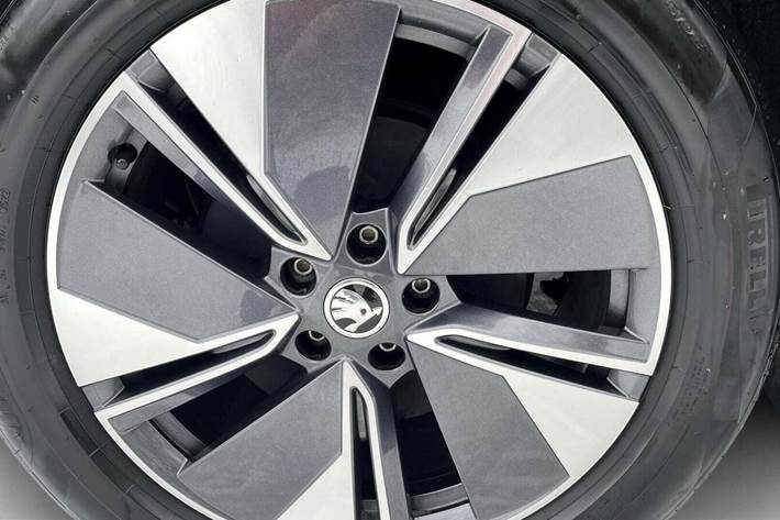 Sort Skoda Enyaq fra 2023