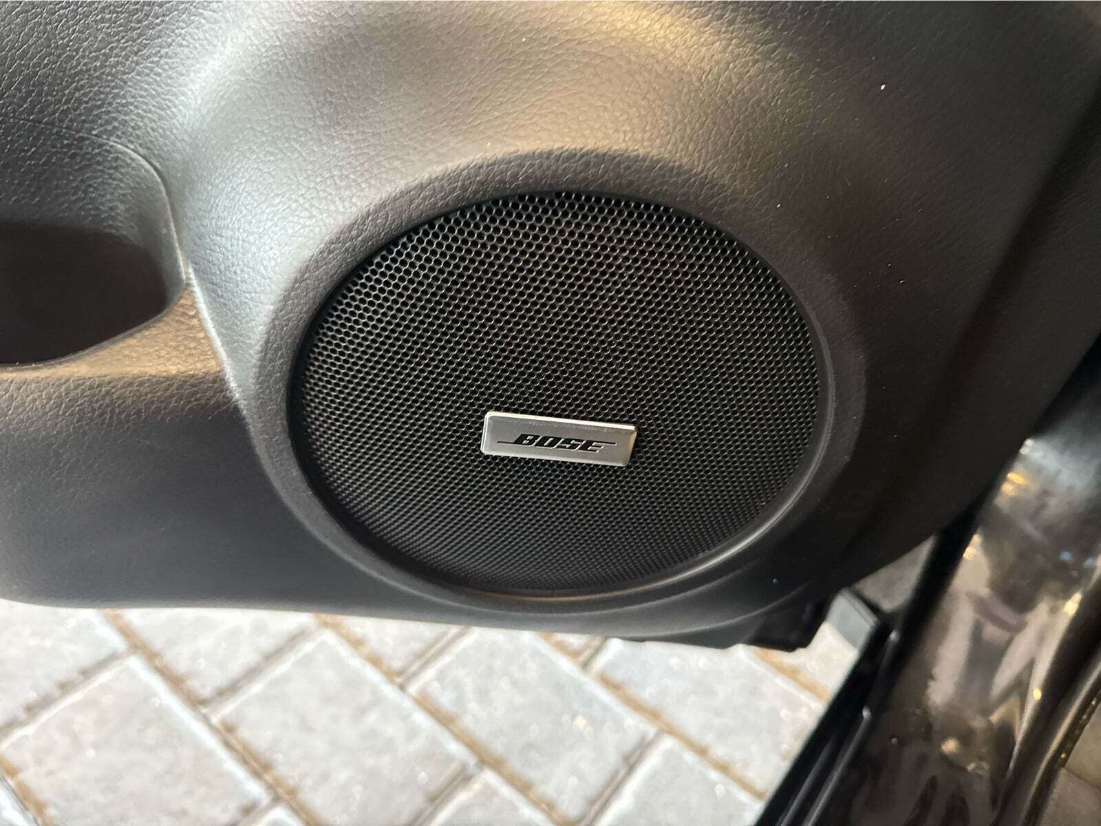 Sort Nissan Qashqai fra 2017