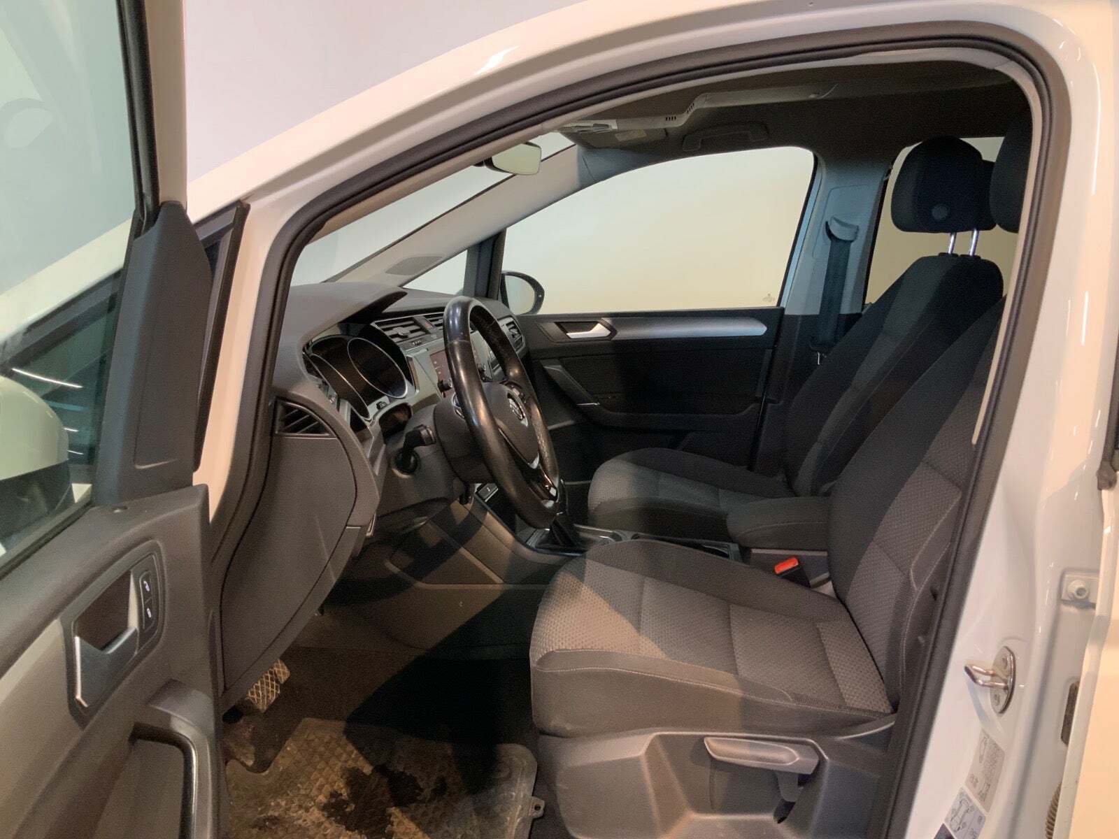 VW Touran 1,6 TDi 115 Comfortline DSG 7prs